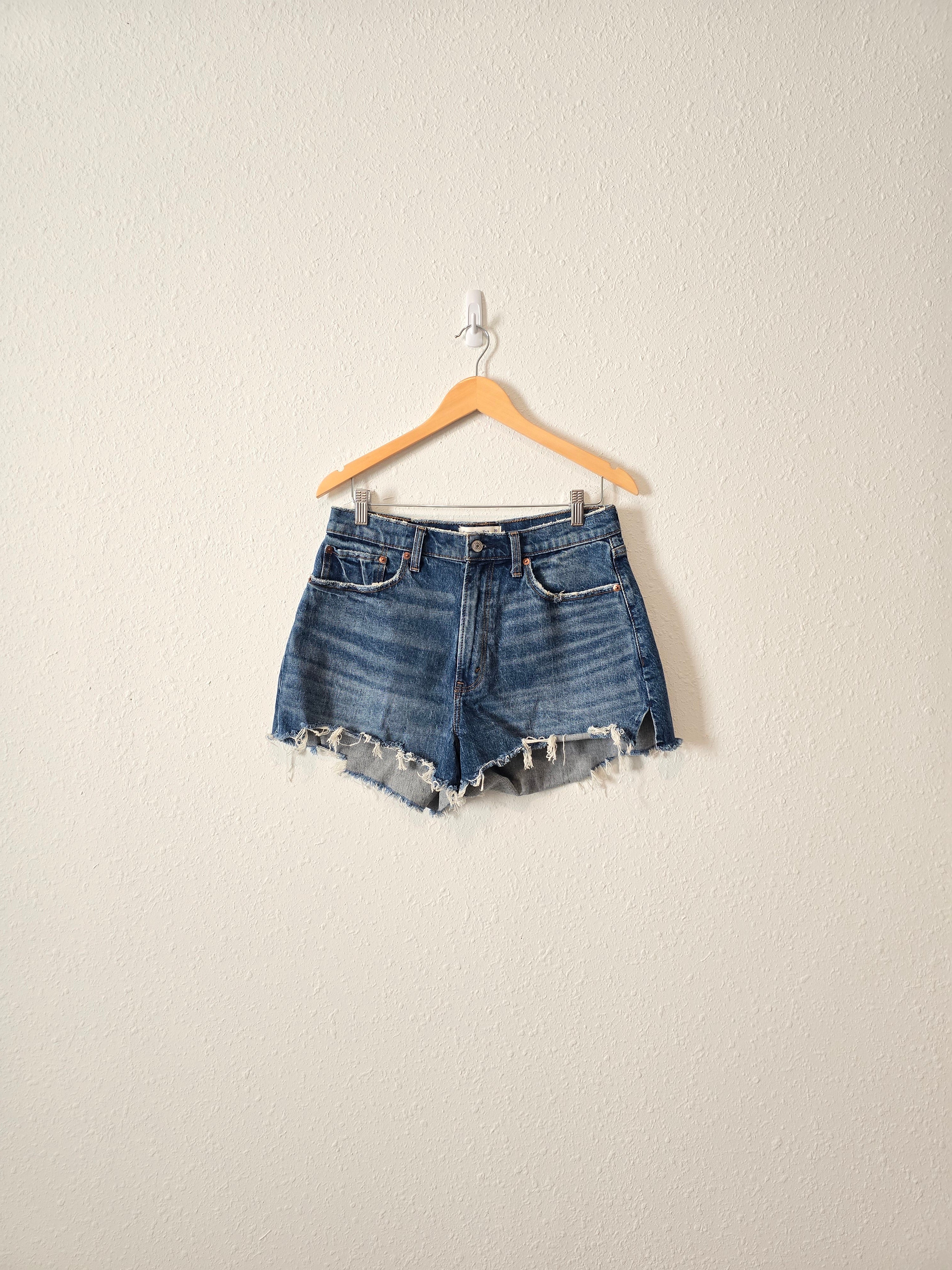 Abercrombie High Rise Mom Short (30/10)