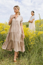 Load image into Gallery viewer, Bohme Flowy Midi Dress (S)
