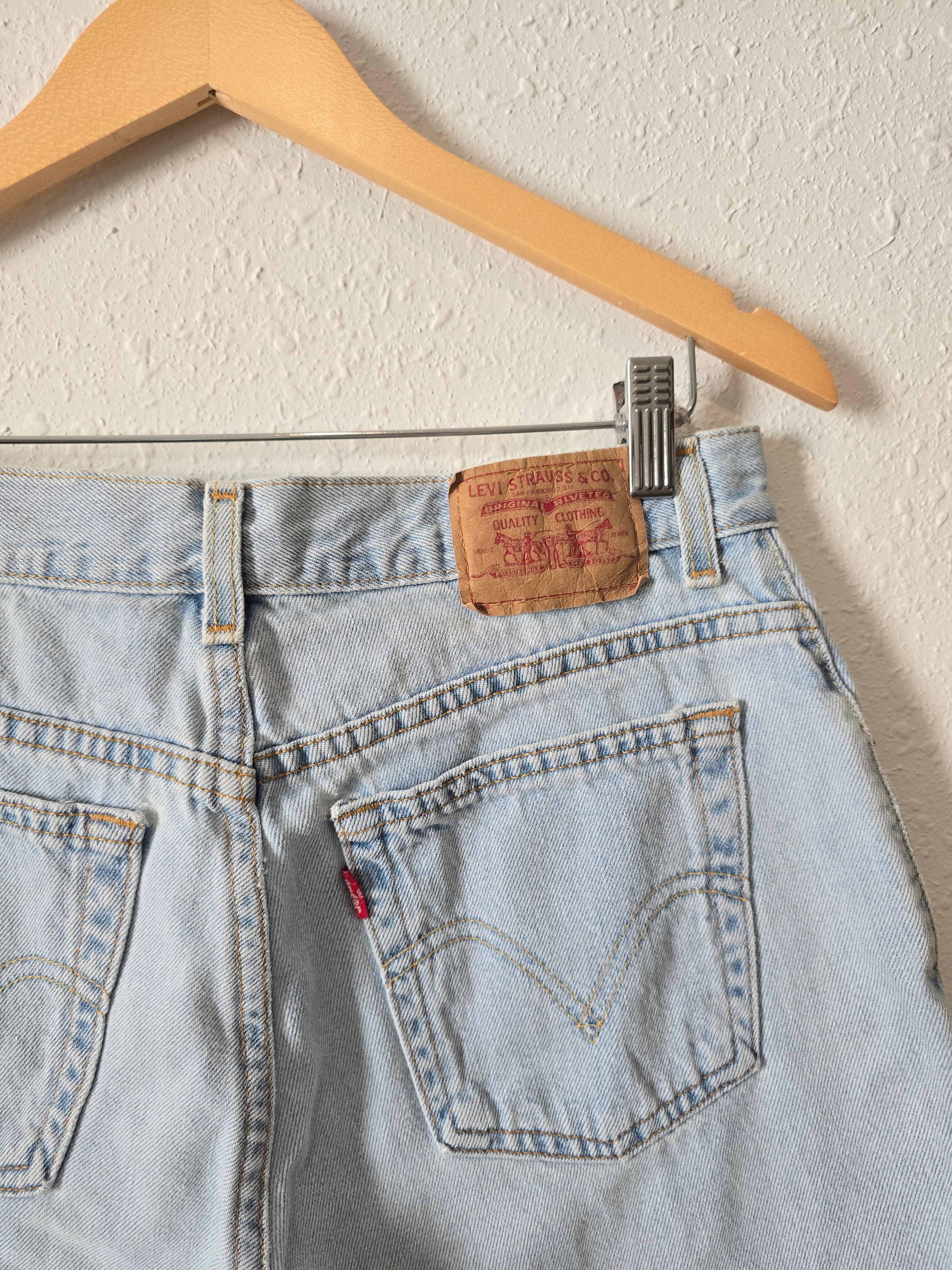 Vintage Levi's Denim Shorts (10)