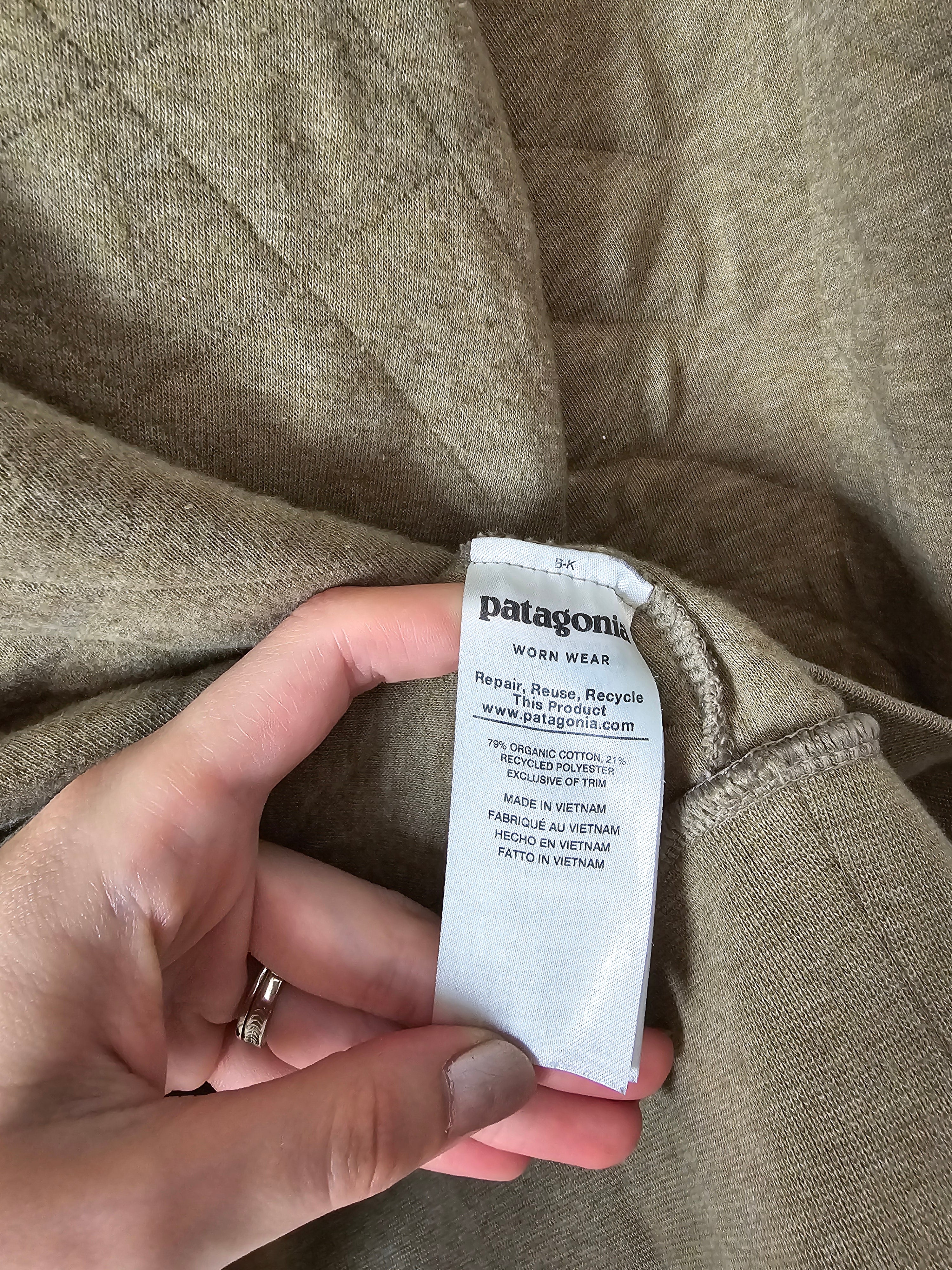 Patagonia Olive Quilted Pullover (L)