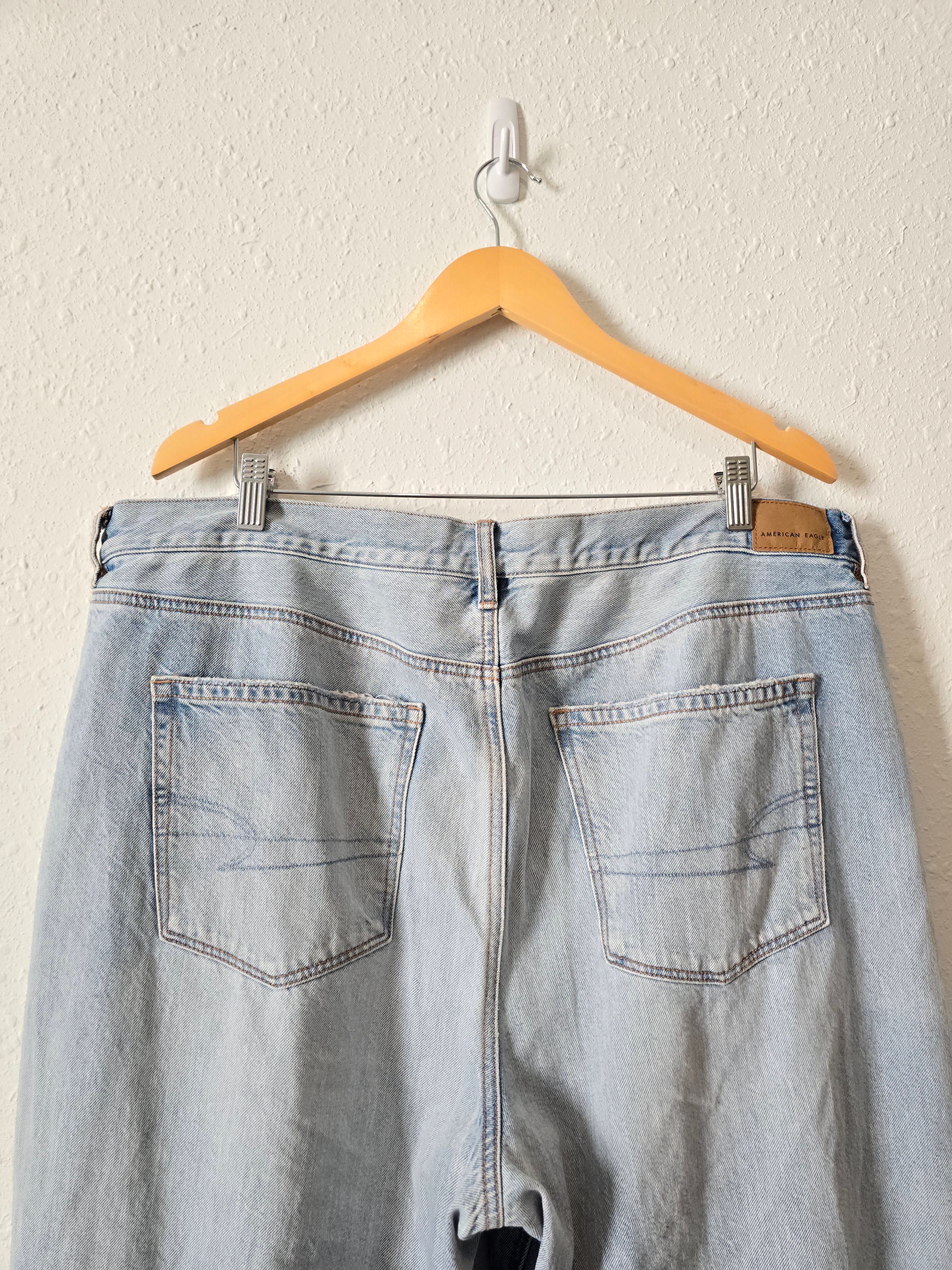 AE Relaxed Mom Jeans (20)