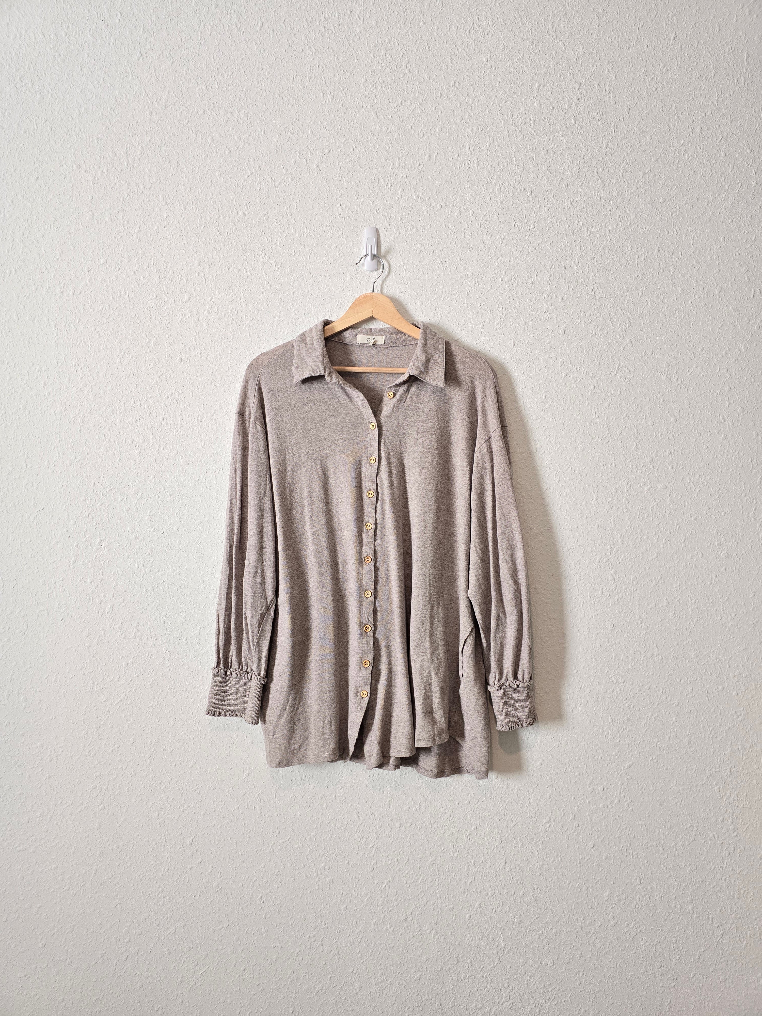 Easel Oversized Button Up Top (L)