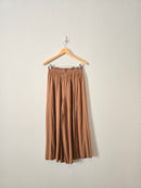 Nutmeg Wide Leg Flowy Pants (S)