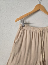 Load image into Gallery viewer, Cream Linen Straight Pants (M)
