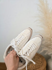 Madewell Neutral Sneakers (10)