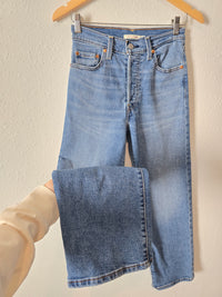 Levi's Ribcage Straight Jeans (25)