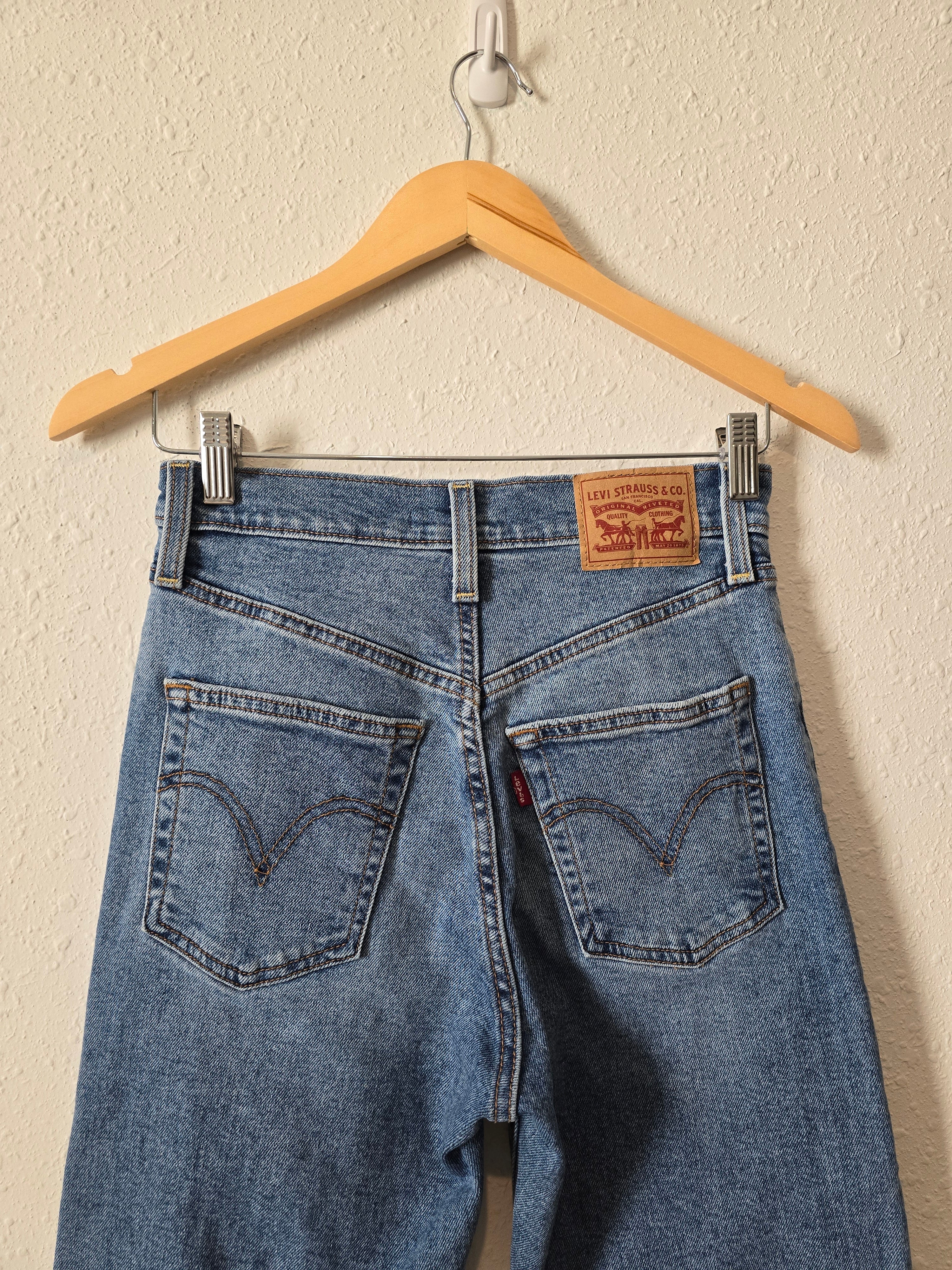 Levi's Ribcage Straight Jeans (25)