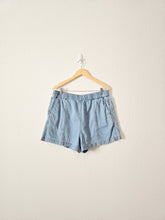 Load image into Gallery viewer, Madewell Denim Easy Shorts (L)
