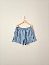 Load image into Gallery viewer, Madewell Denim Easy Shorts (L)
