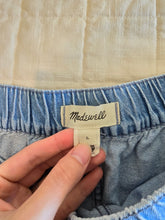 Load image into Gallery viewer, Madewell Denim Easy Shorts (L)
