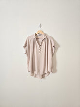 Load image into Gallery viewer, Wishlist Relaxed Henley Top (M/L)
