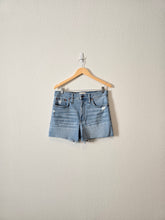 Load image into Gallery viewer, Madewell High Rise Denim Shorts (30)
