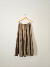 Load image into Gallery viewer, Olive Flowy Maxi Skirt (M)
