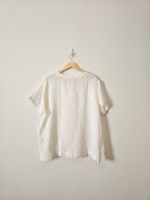 Load image into Gallery viewer, Petalura 100% Linen Tee (1X)
