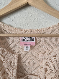 Crochet Tie Front Top (XXL)