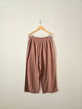 Load image into Gallery viewer, Brown Wide Leg Gauze Pants (1X)
