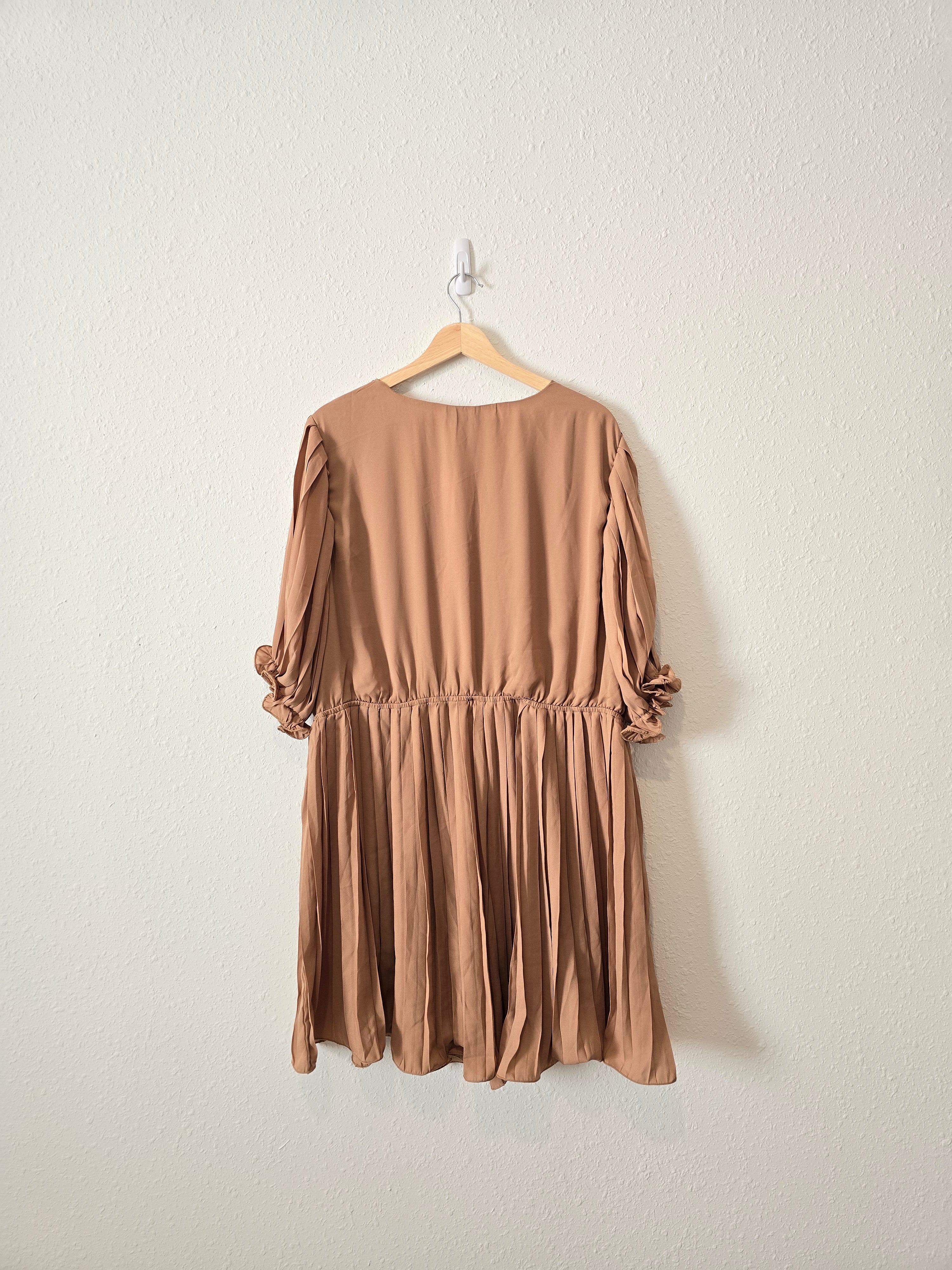 NEW Brown Pleated Romper (3X)