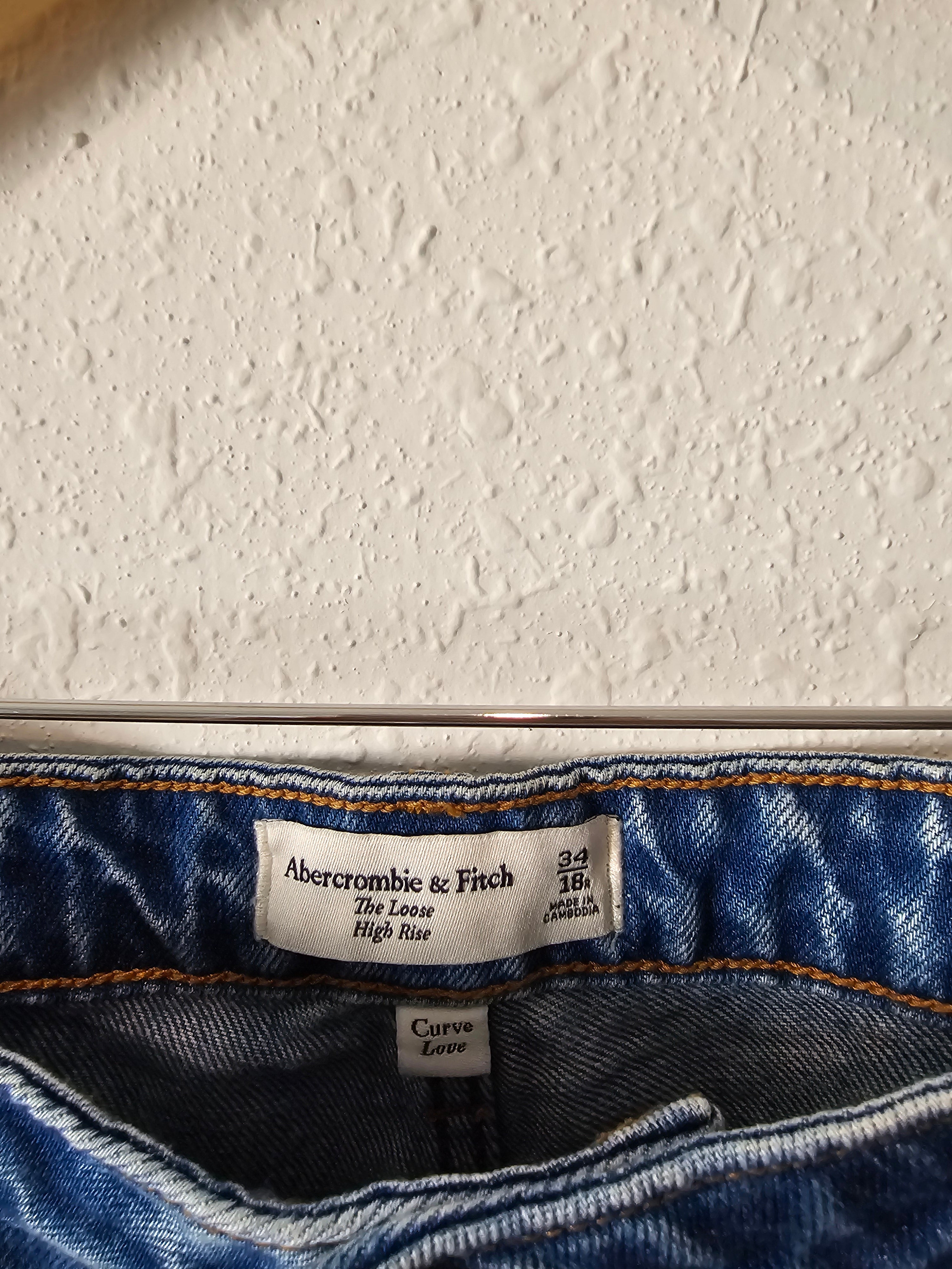 Abercrombie High Rise Loose Jeans (34/18)