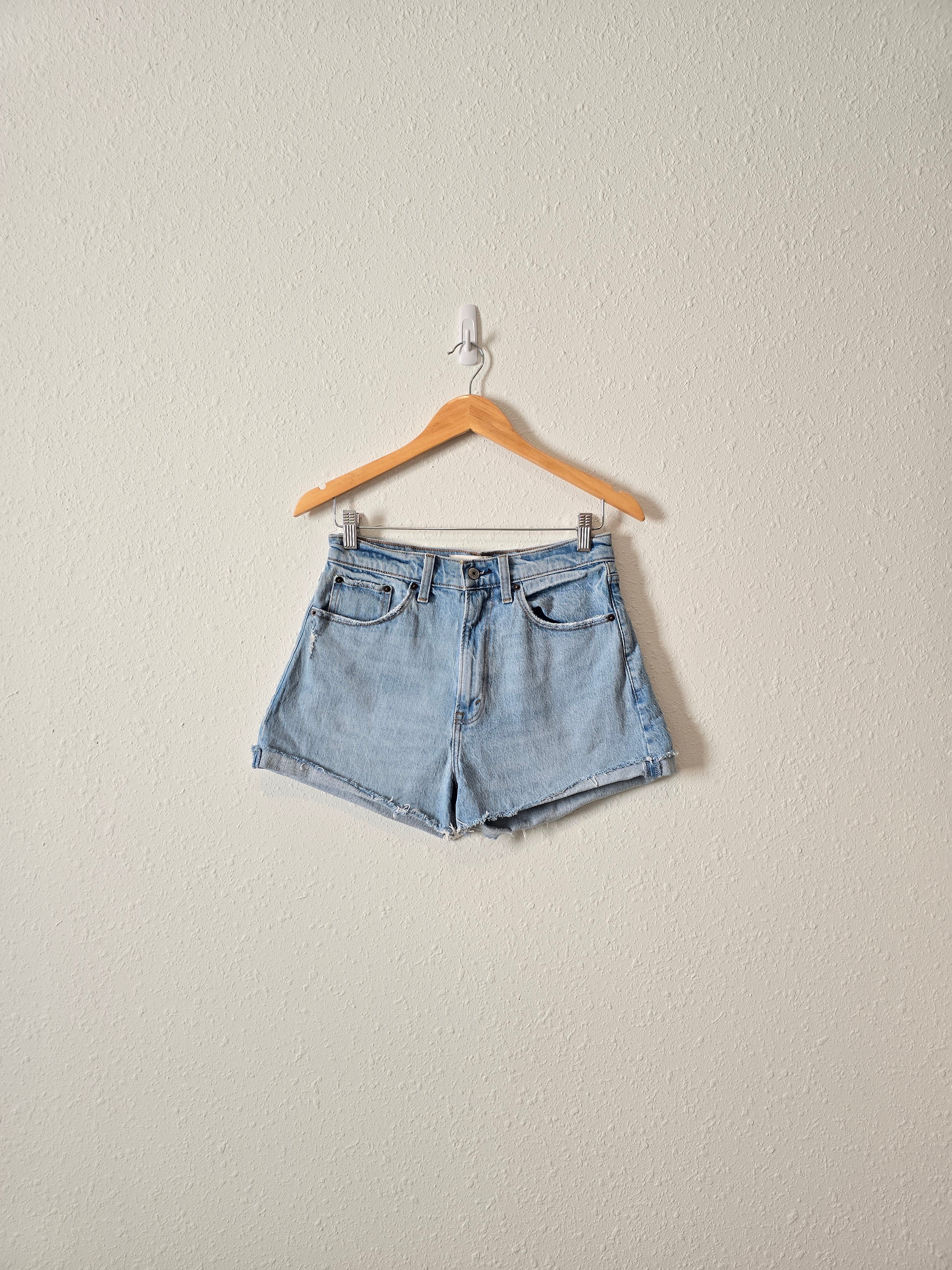 Abercrombie High Rise Mom Shorts (27/4)