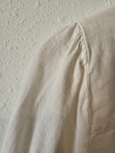 Load image into Gallery viewer, Madewell White Linen Blend Top (XS)
