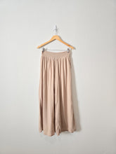 Load image into Gallery viewer, Smocked Wide Leg Pants (S/M)
