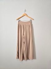 Load image into Gallery viewer, Smocked Wide Leg Pants (S/M)
