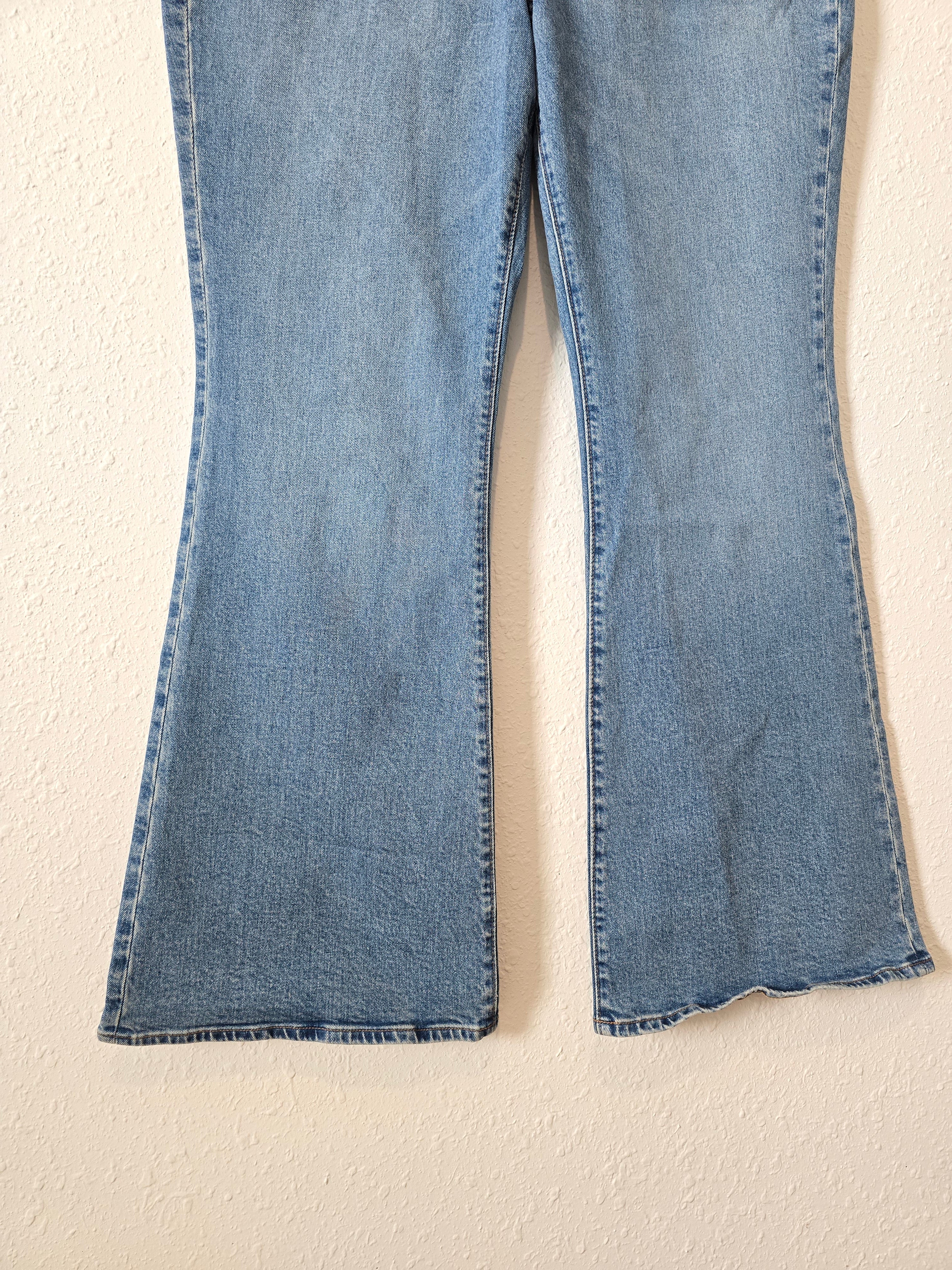 NEW Madewell Perfect Vintage Flare Jeans (32)