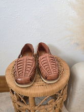 Load image into Gallery viewer, Brown Handwoven Leather Flats (7.5)
