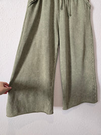 Green Wide Leg Crop Pants (M)