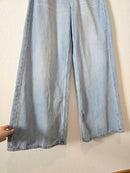 Light Wash Wide Leg Jeans (8)