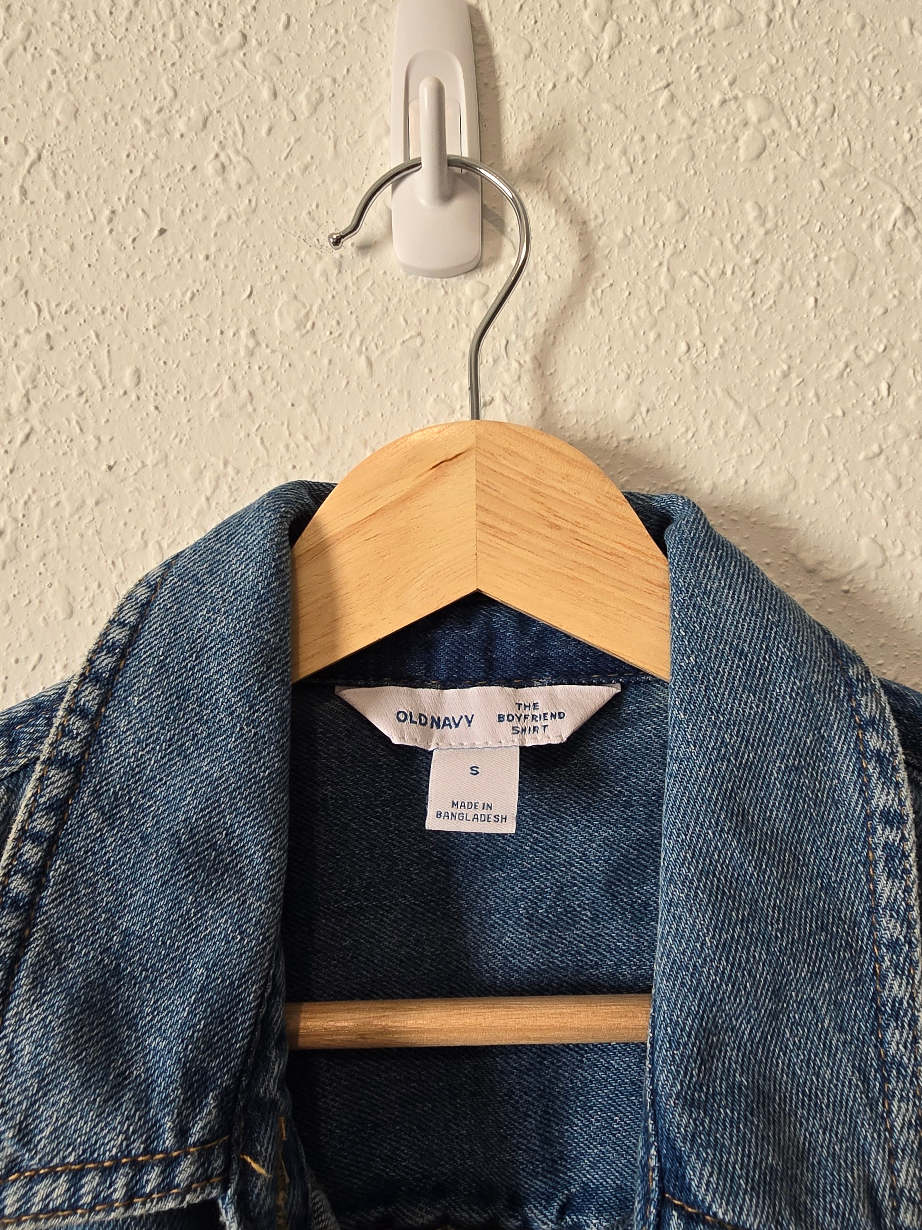 NEW Denim Boyfriend Shirt (S)