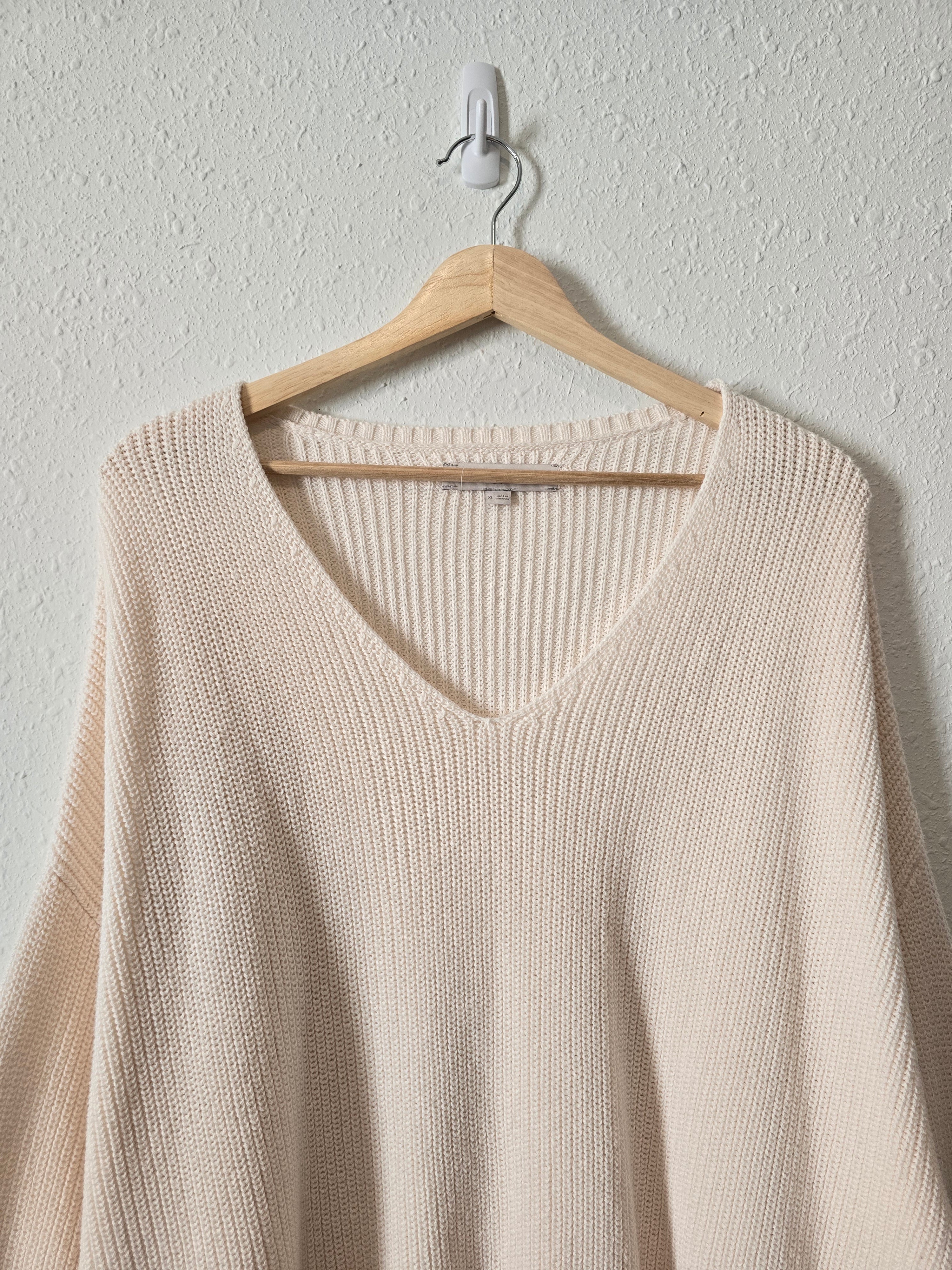 Cream Ribbed Knit Sweater (XL)