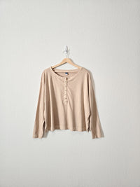 Neutral Long Sleeve Henley Tee (L)