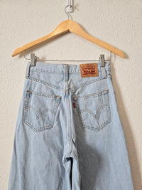 Levi's High Waisted Straight Jeans (24)