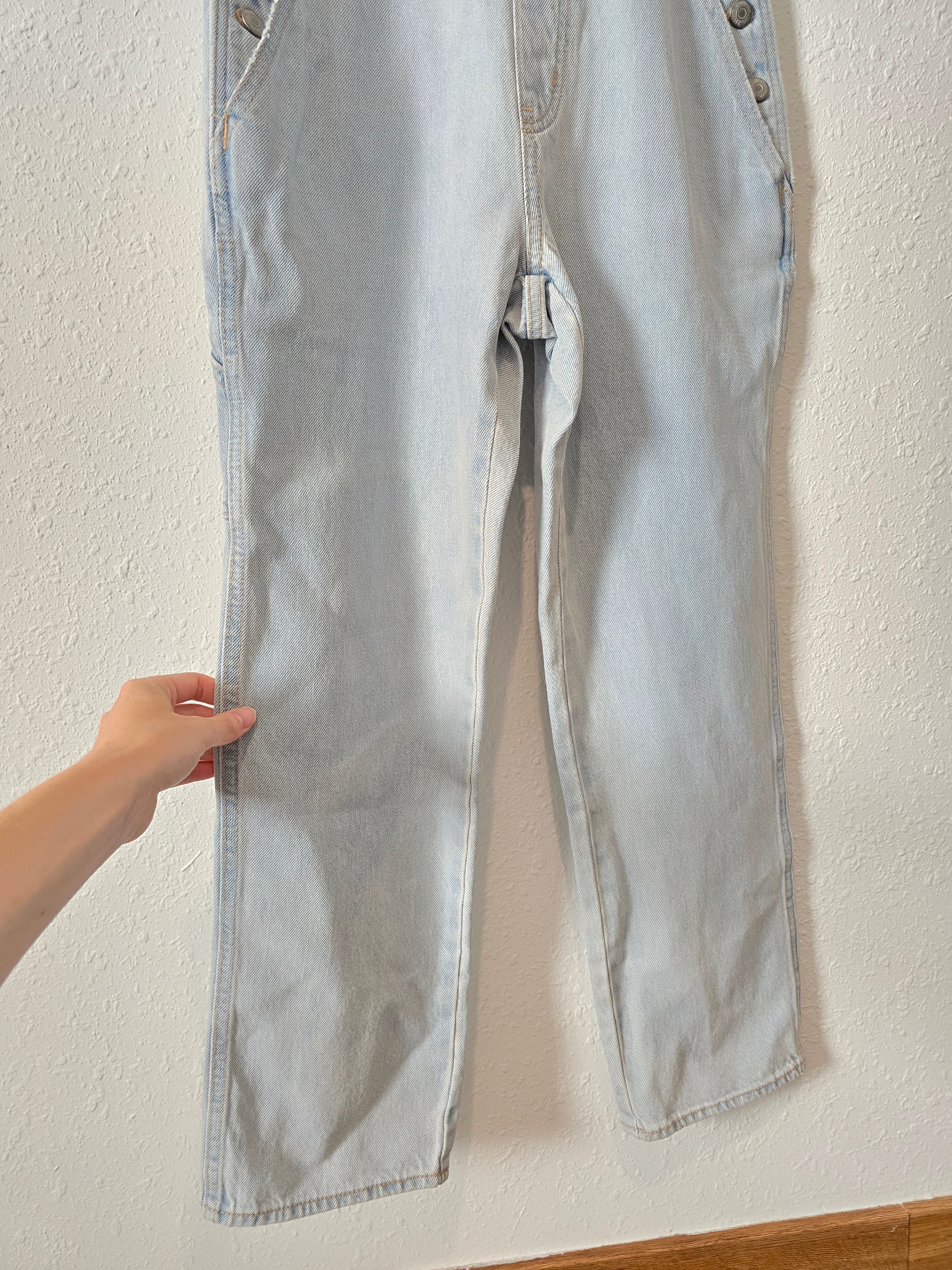 NEW Light Wash Denim Overalls (0)