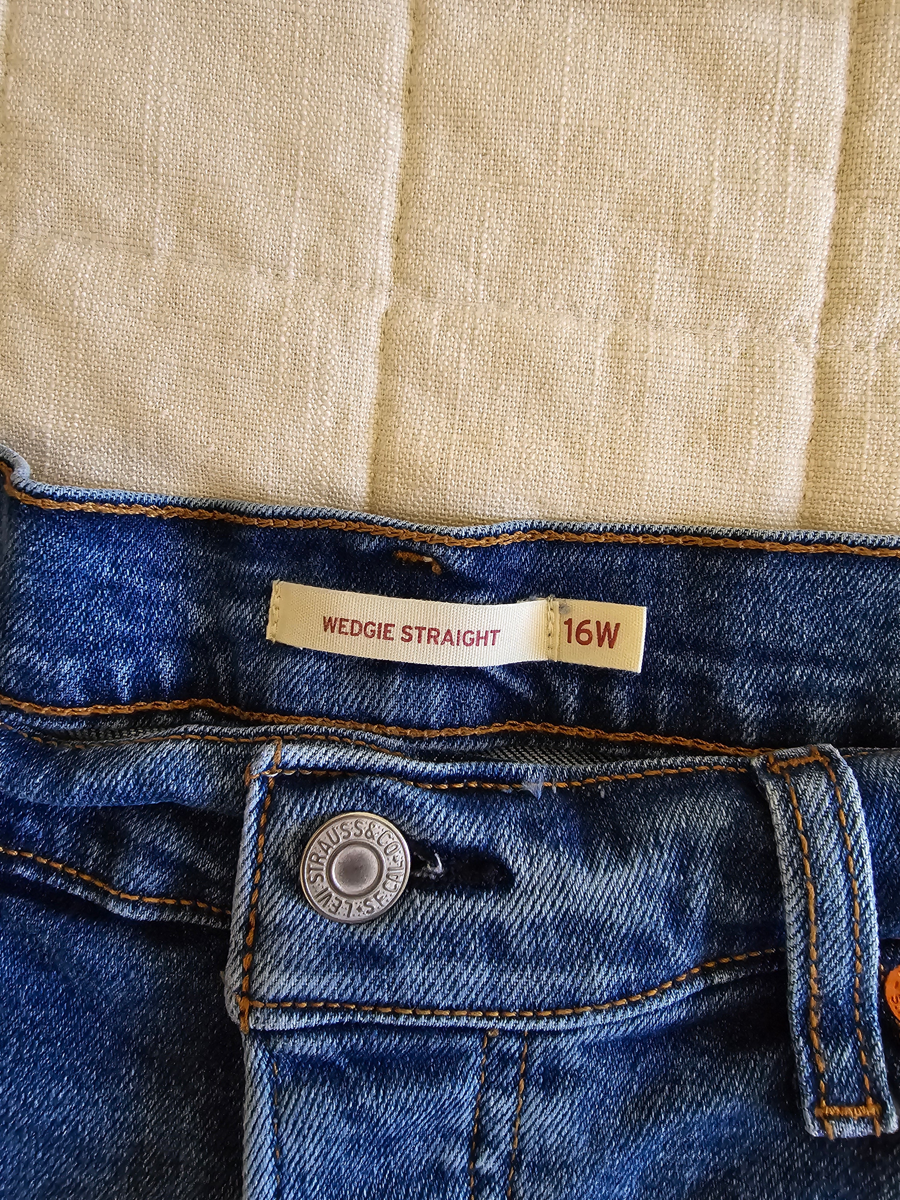 Levi's Wedgie Straight Jeans (16W)