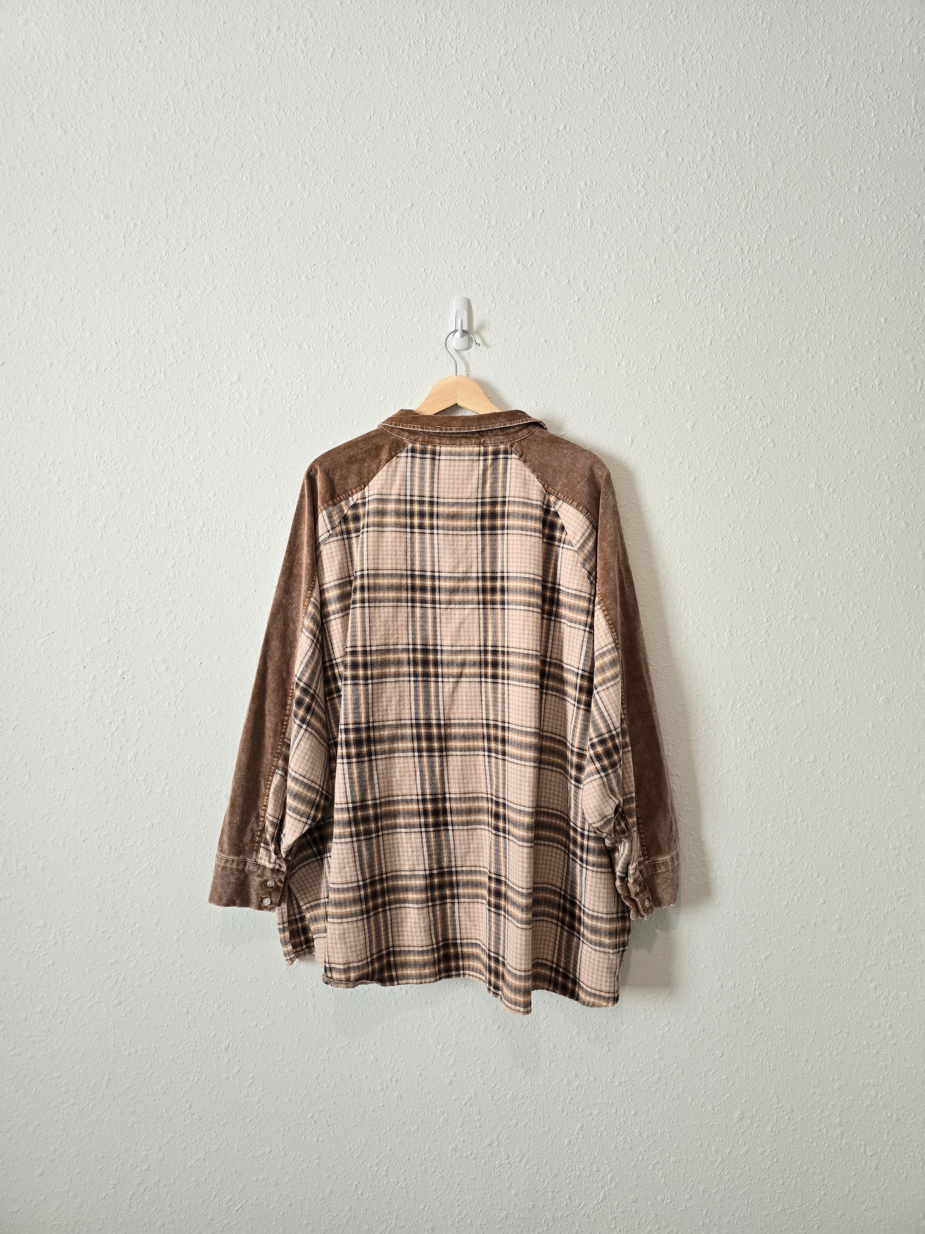 Arula Plaid Button Up Flannel (3X)