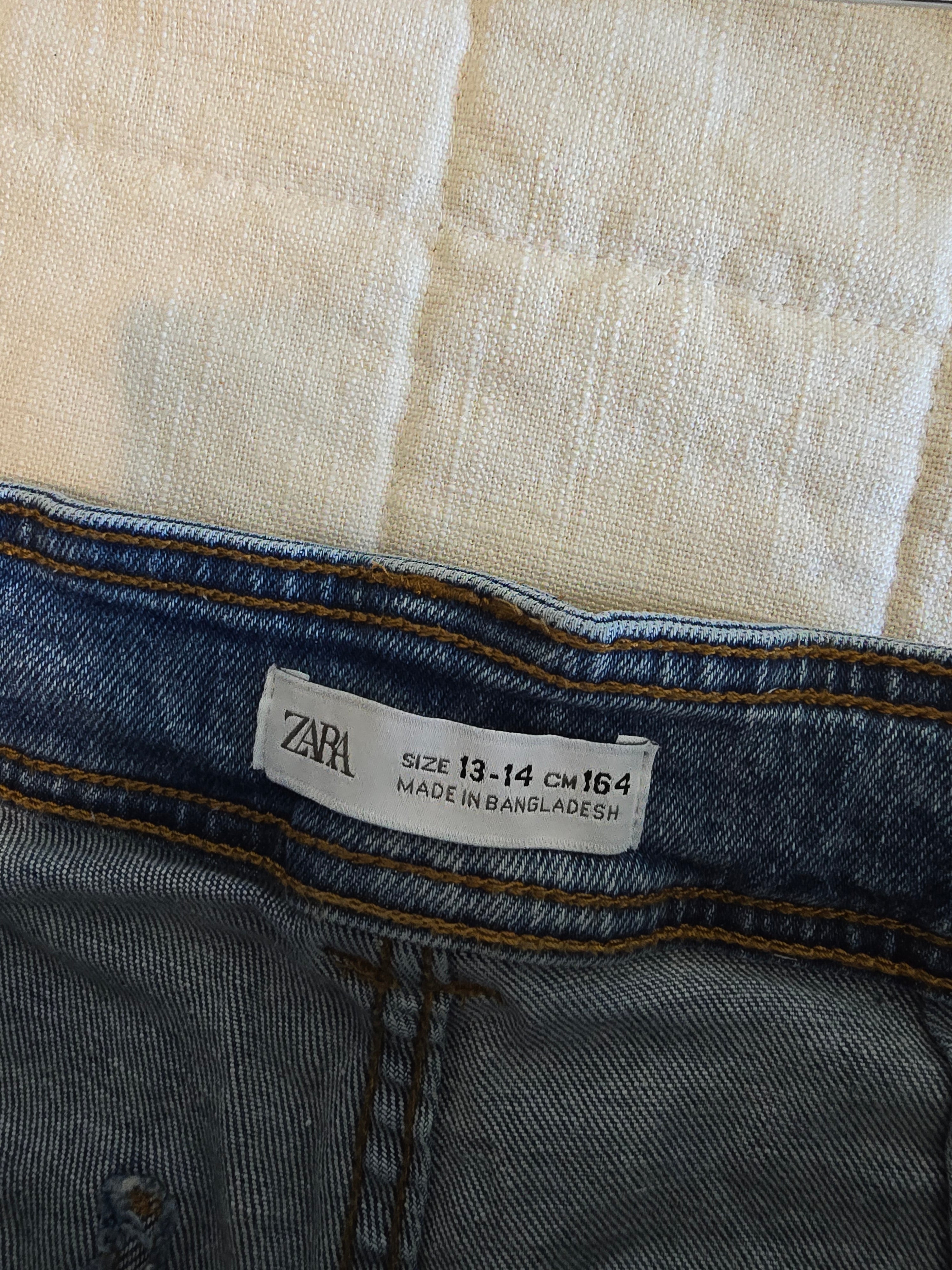 Zara Wide Leg Jeans (0/25)