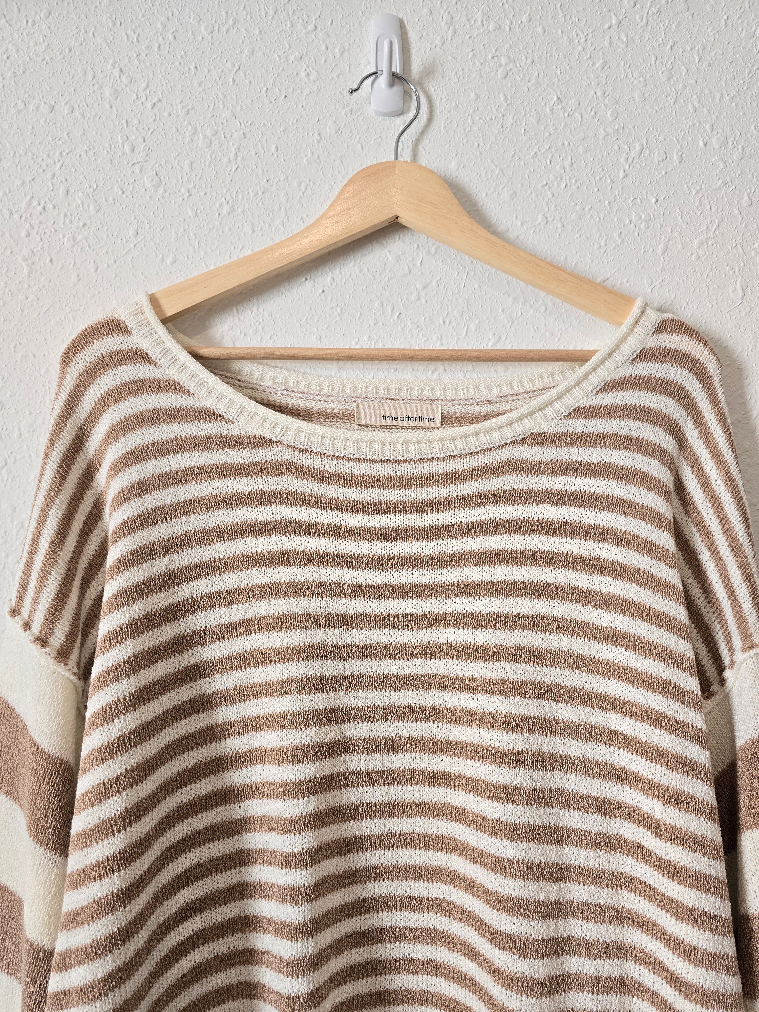 Oversized Striped Sweater (M)