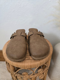 Brown Slip On Clogs (9)