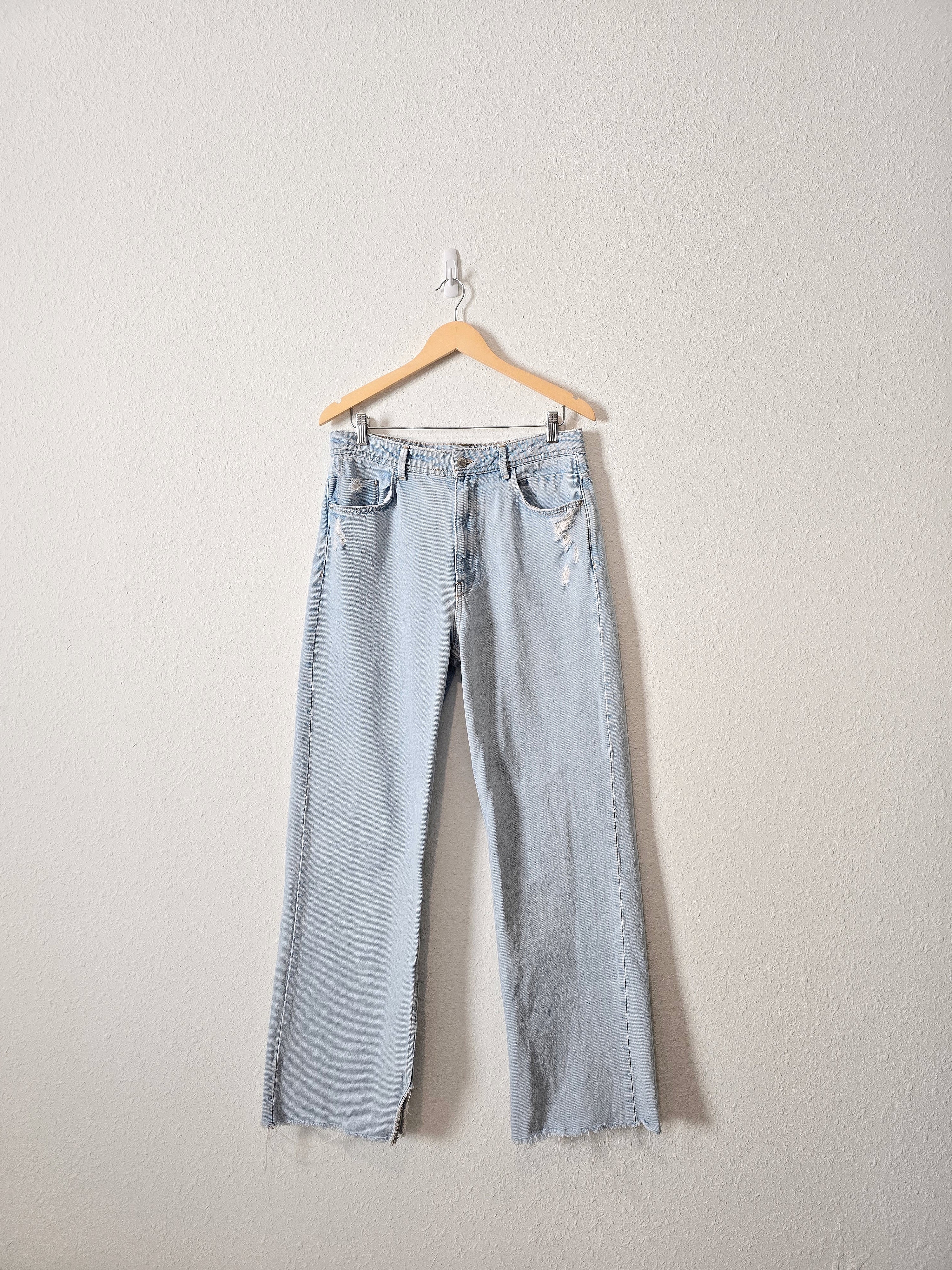 Zara Light Wash Relaxed Jeans (10)