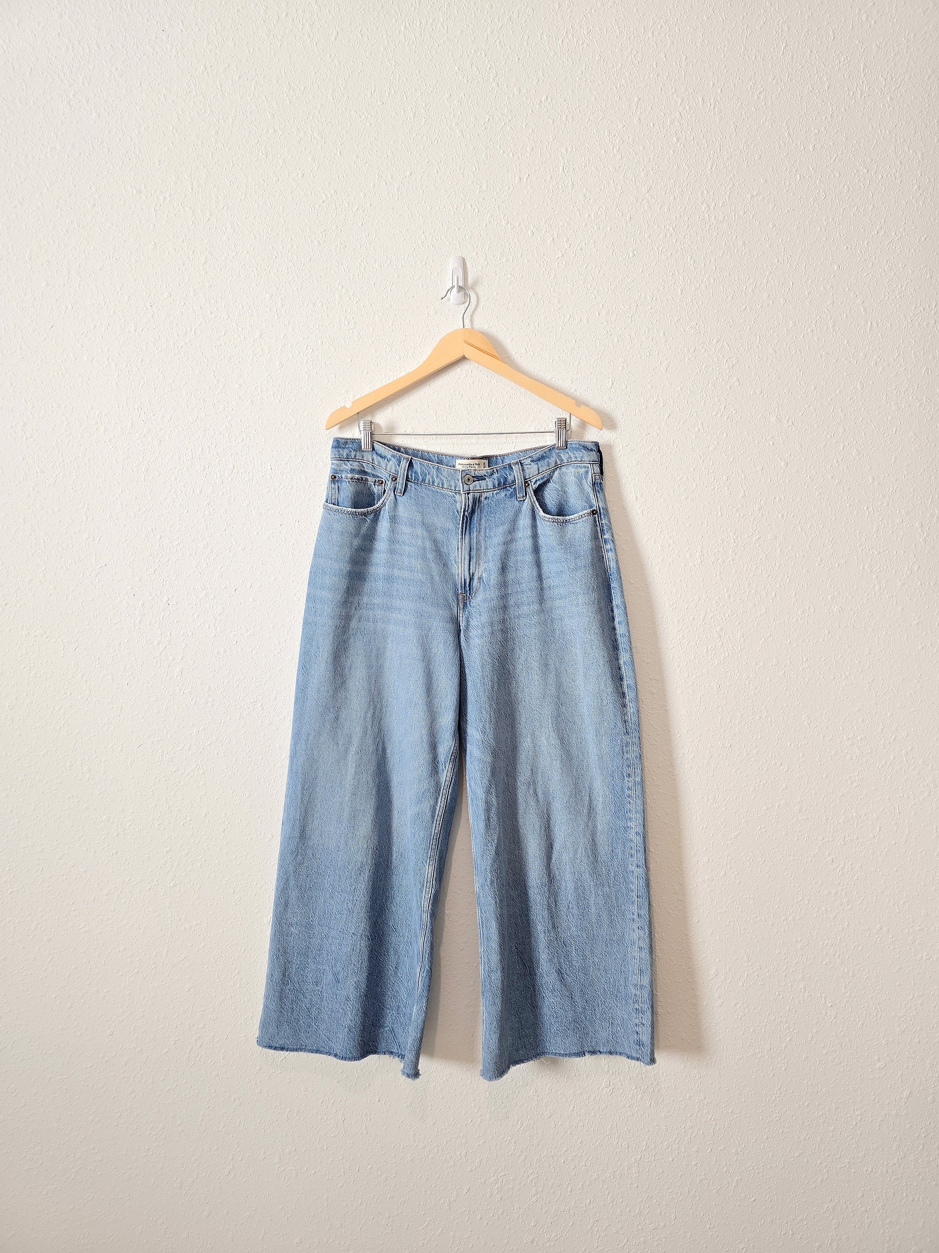 Abercrombie Wide Leg Jeans (31/12 Long)