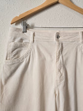 Load image into Gallery viewer, Anthropologie Cream Corduroy Pants (32)
