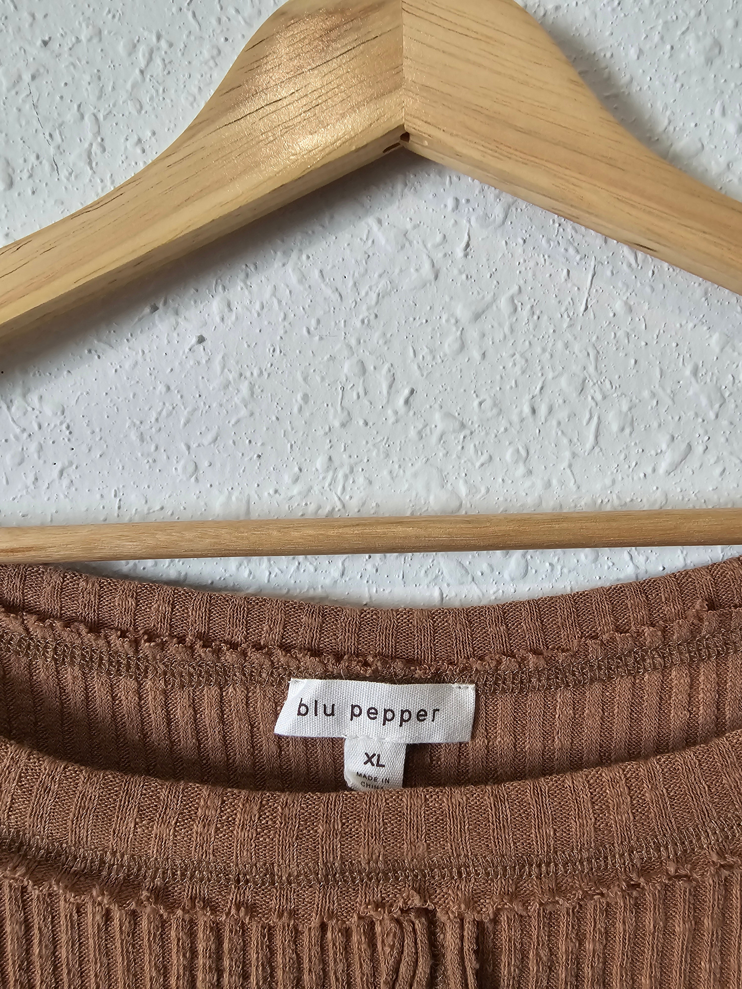 Blu Pepper Brown Ribbed Top (XL)