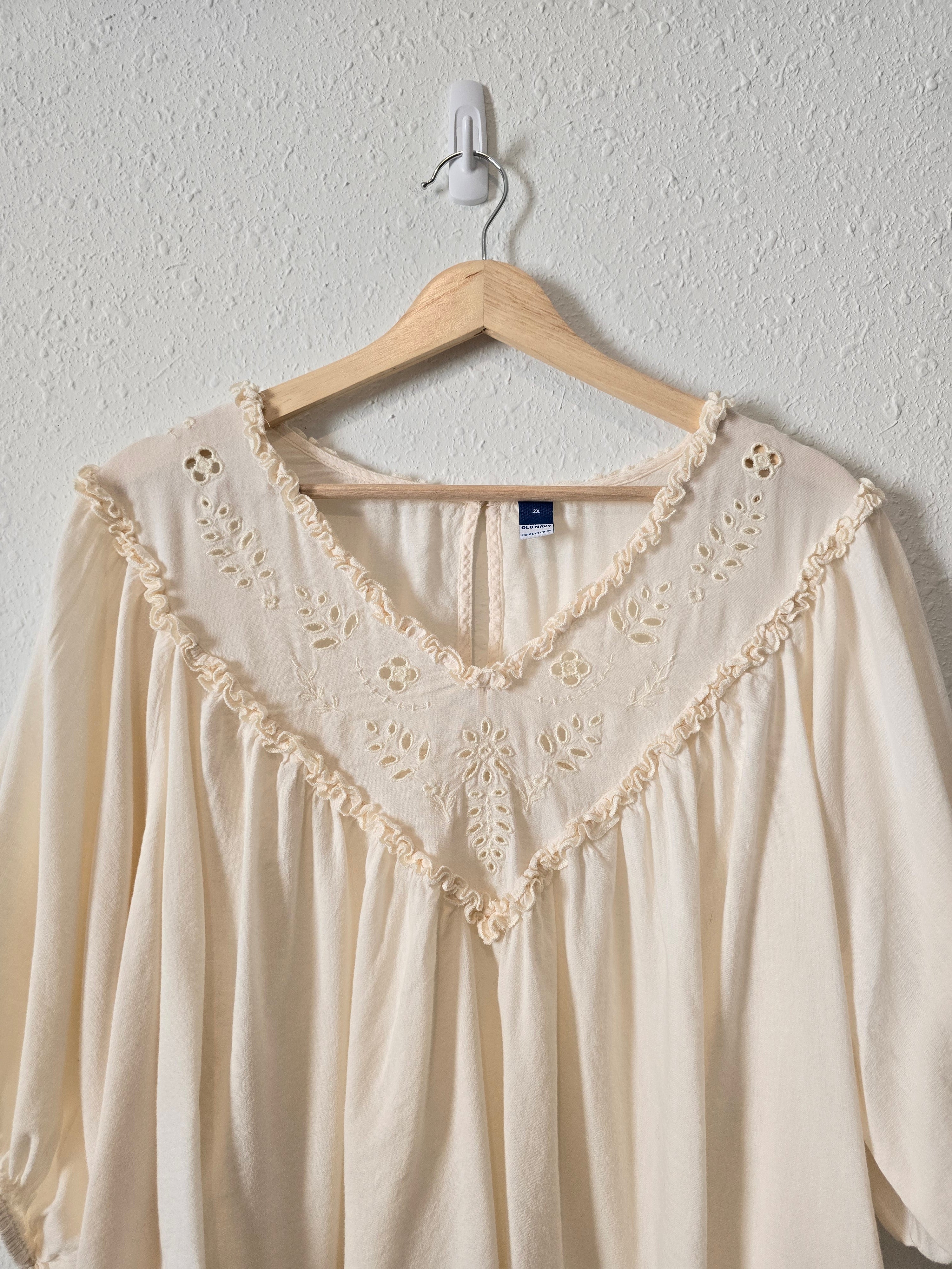 Cream Floral Eyelet Blouse (2X)