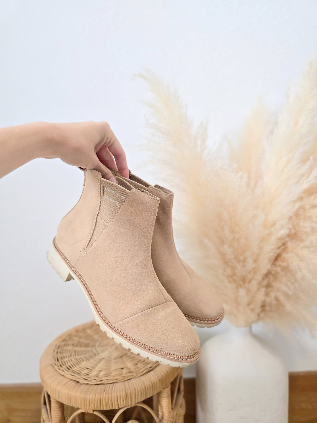 Toms Suede Ankle Boots (8.5)