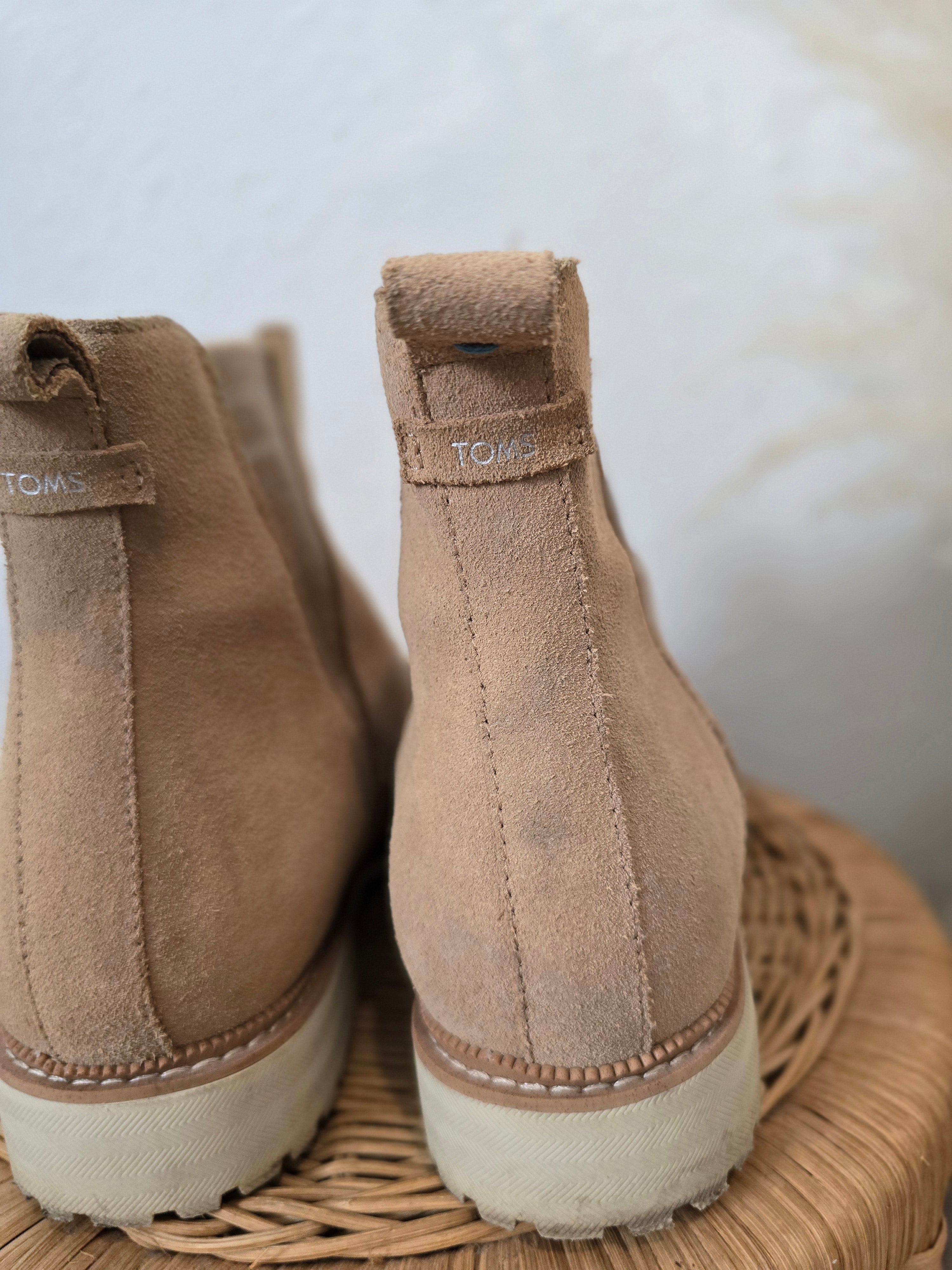 Toms Suede Ankle Boots (8.5)