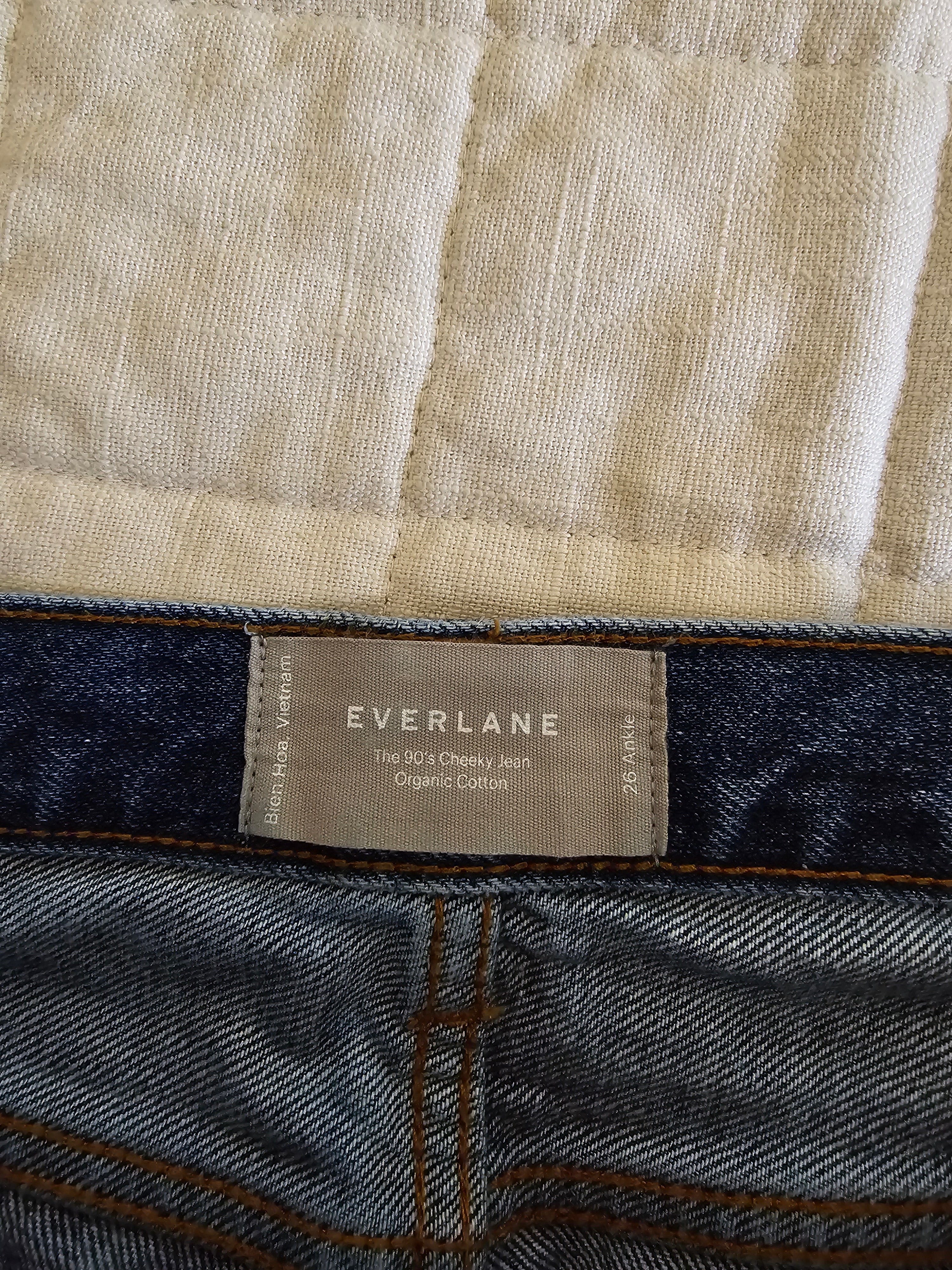 Everlane 90s Cheeky Jeans (26)