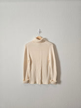 Load image into Gallery viewer, Vintage Ribbed Turtleneck Sweater (M)
