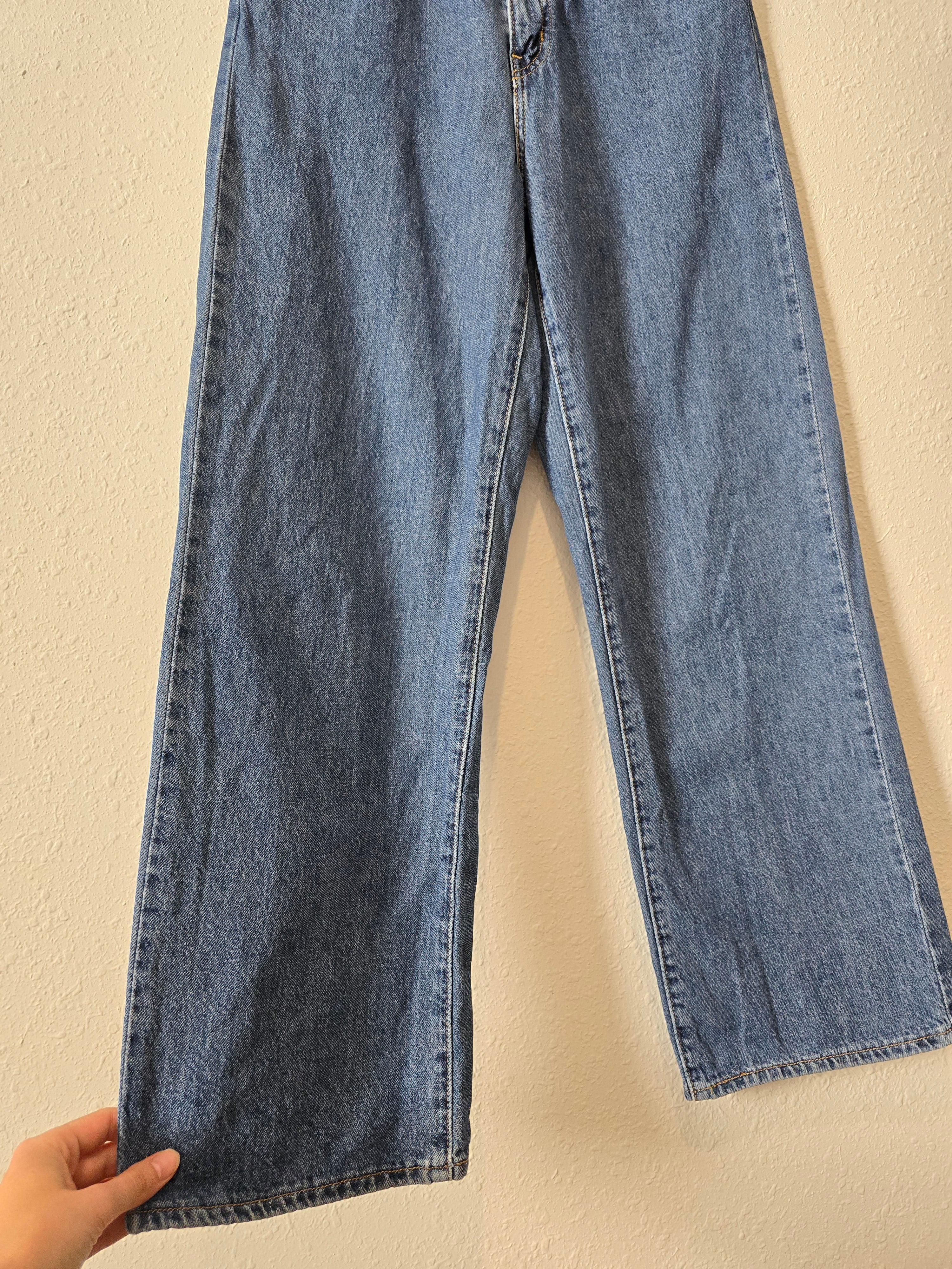 Levi's High Waisted Straight Jeans (27)